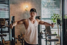 陆丰肌肉男模(肌肉男模板)