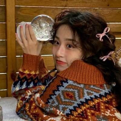 陆丰伴游女生郑晓涵的资料