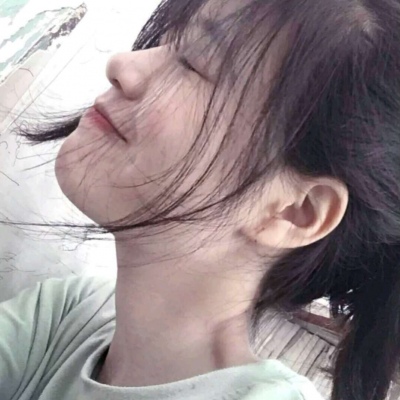 陆丰伴游女生烟雨蒙蒙的资料