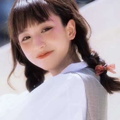 陆丰伴游女生郑晓晴的资料