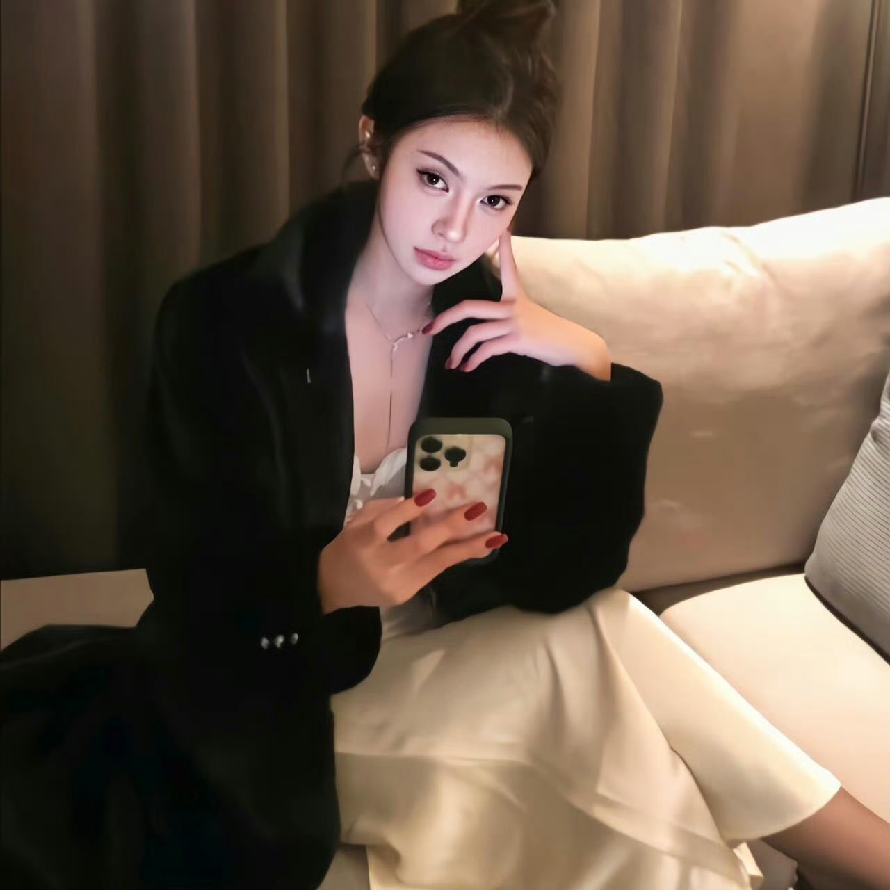 陆丰伴游女生周语言的资料