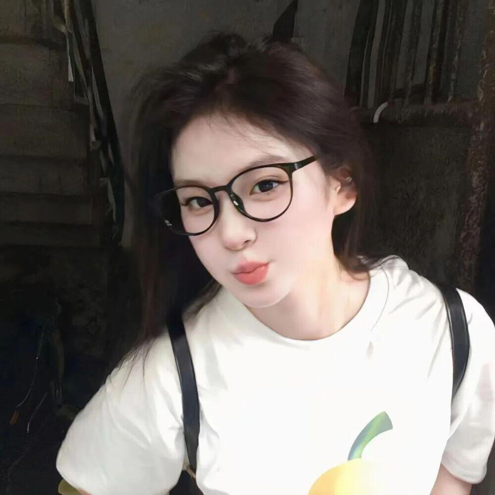 陆丰伴游女生桃桃的资料