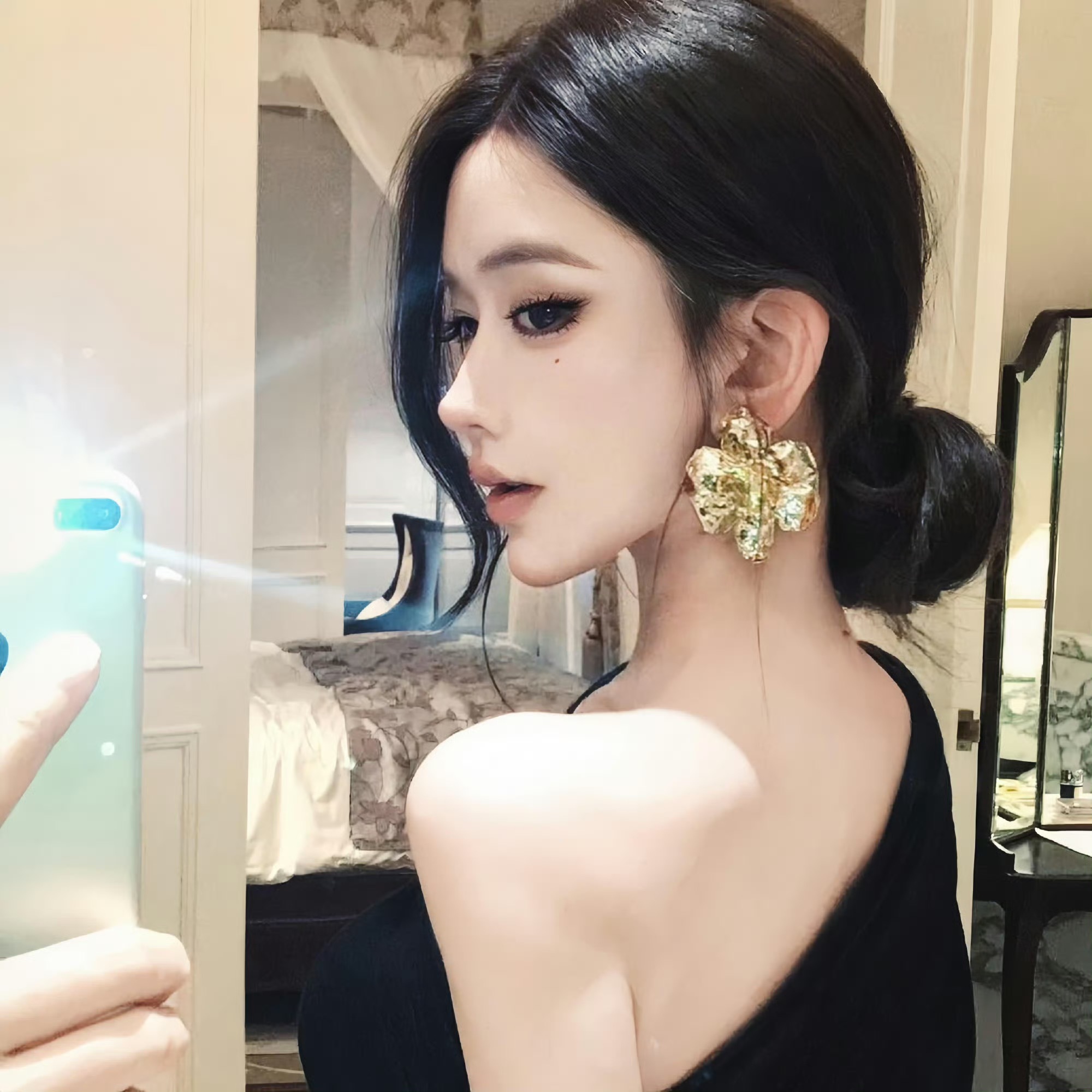 陆丰伴游女生靖骊萍的资料