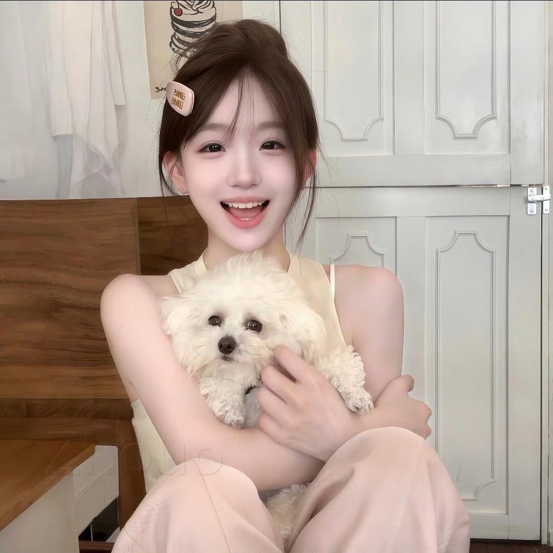 陆丰伴游女生周小婷的资料